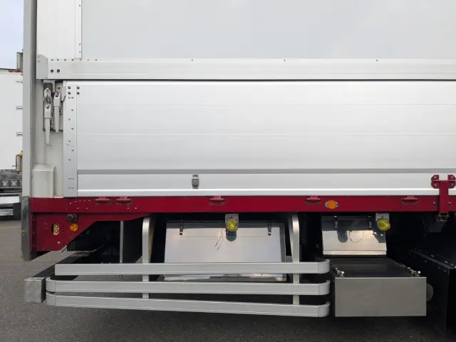 日野 プロフィア 2DG-FR1AHG(6x2)の写真27