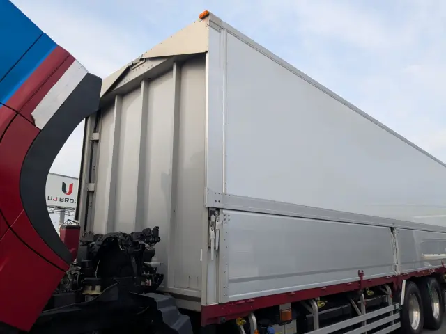 日野 プロフィア 2DG-FR1AHG(6x2)の写真36