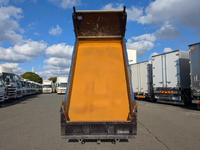 三菱 キャンター TKG-FBA60(2WD)の写真8