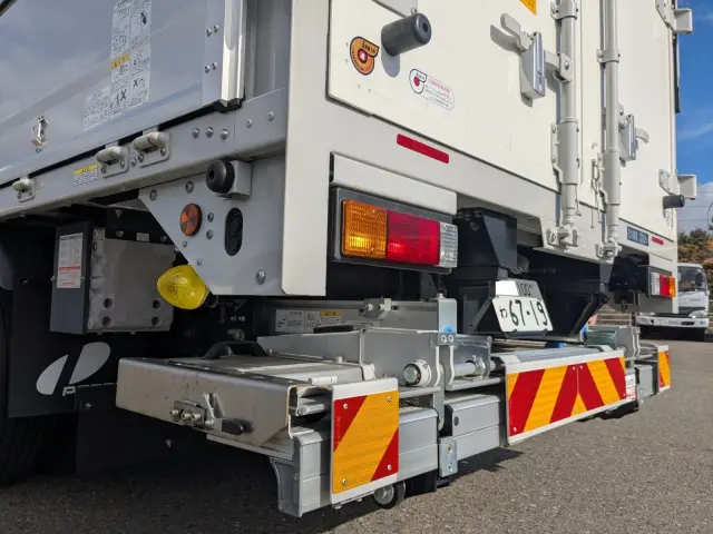 三菱 キャンター 2PG-FEB80(2WD)の写真7