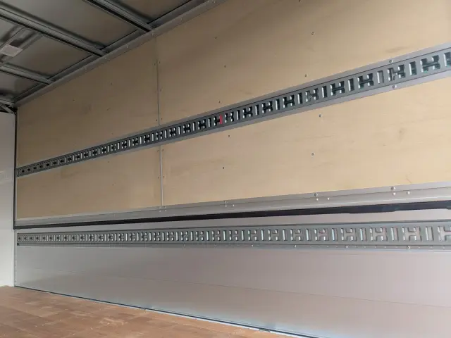 三菱 キャンター 2PG-FEB80(2WD)の写真14