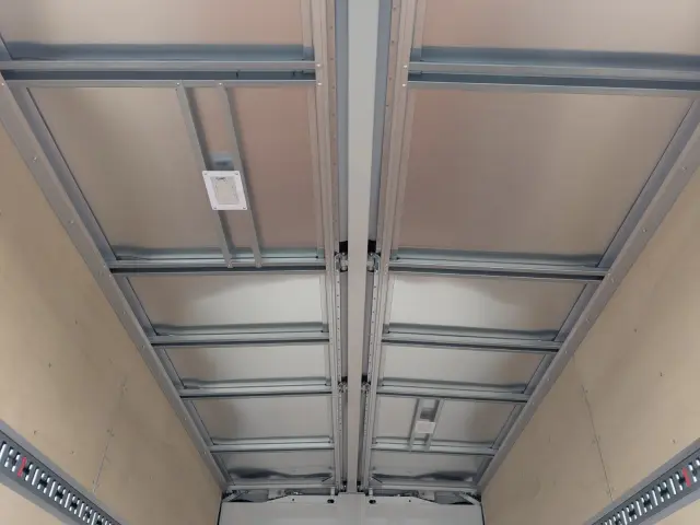 三菱 キャンター 2PG-FEB80(2WD)の写真17