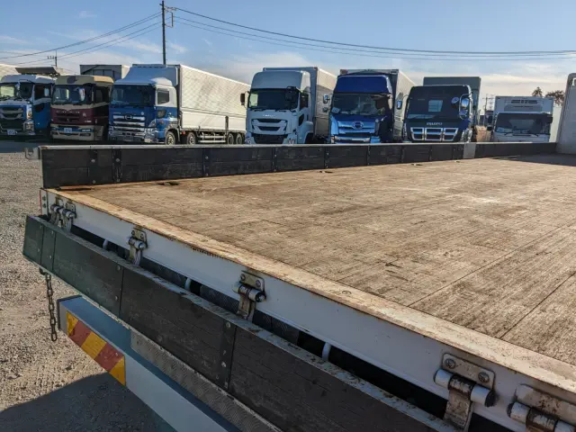 三菱 ファイター 2DG-FQ62F(6x4)の写真16