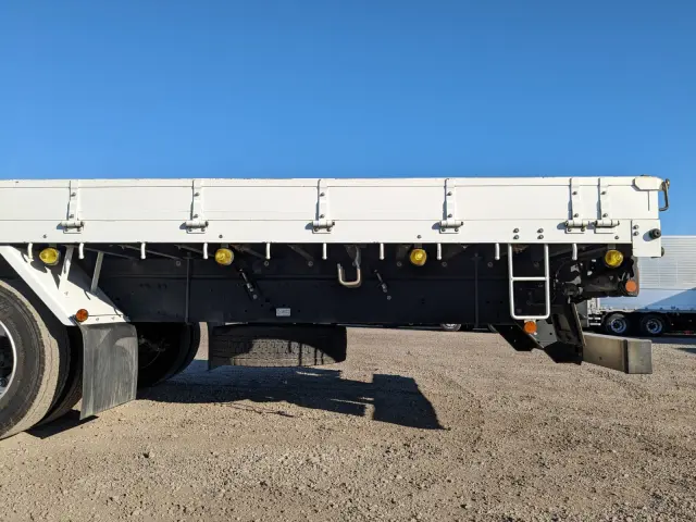 三菱 ファイター 2DG-FQ62F(6x4)の写真17