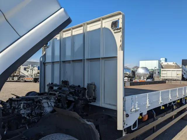 三菱 ファイター 2DG-FQ62F(6x4)の写真35