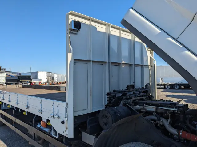 三菱 ファイター 2DG-FQ62F(6x4)の写真39