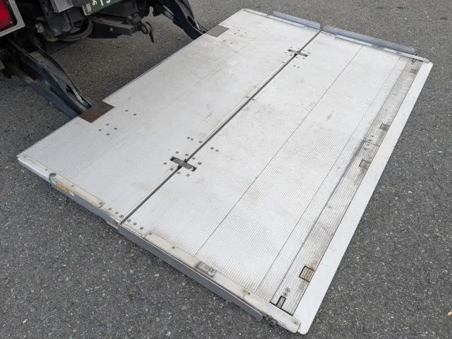 日野 プロフィア 2KG-FD2ABG(2WD)の写真9