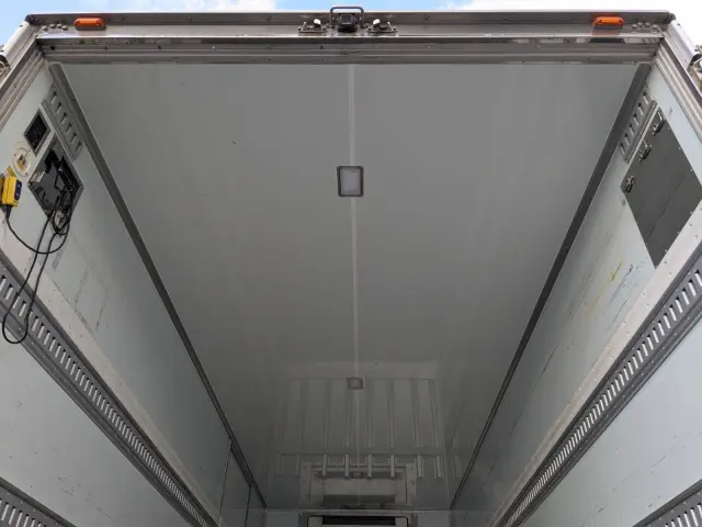 日野 プロフィア 2KG-FD2ABG(2WD)の写真10