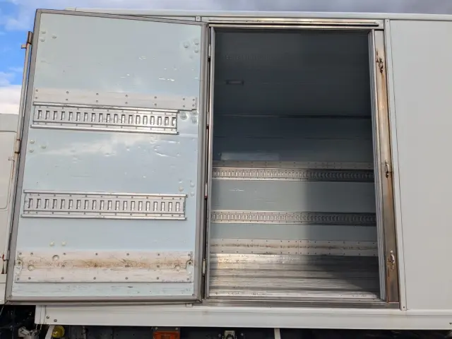 日野 プロフィア 2KG-FD2ABG(2WD)の写真29