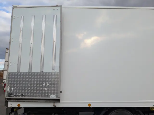 日野 プロフィア 2KG-FD2ABG(2WD)の写真30