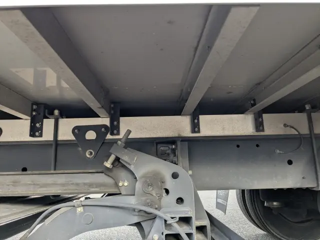 日野 プロフィア 2KG-FD2ABG(2WD)の写真32