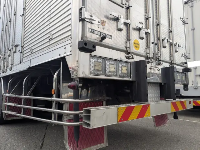 日野 プロフィア 2DG-FR1AHG(6x2)の写真7