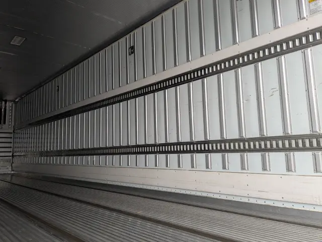 日野 プロフィア 2DG-FR1AHG(6x2)の写真12