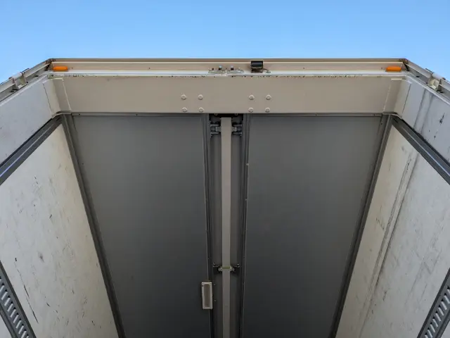 三菱 スーパーグレート QPG-FS64VZ(8x4)の写真11