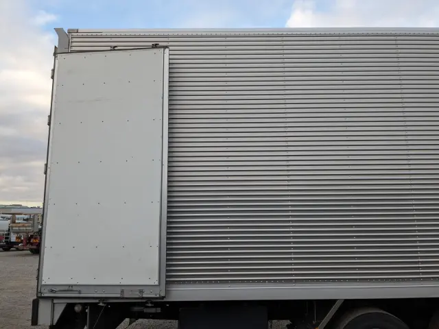 三菱 スーパーグレート QPG-FS64VY(8x4)の写真29