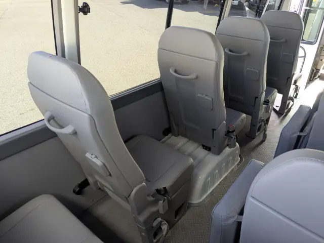 トヨタ コースター SPG-XZB50(2WD)の写真21