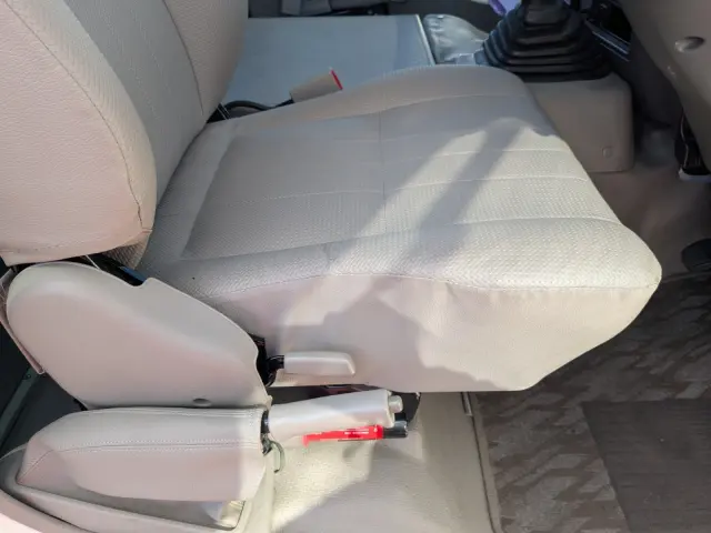 トヨタ コースター SPG-XZB50(2WD)の写真29