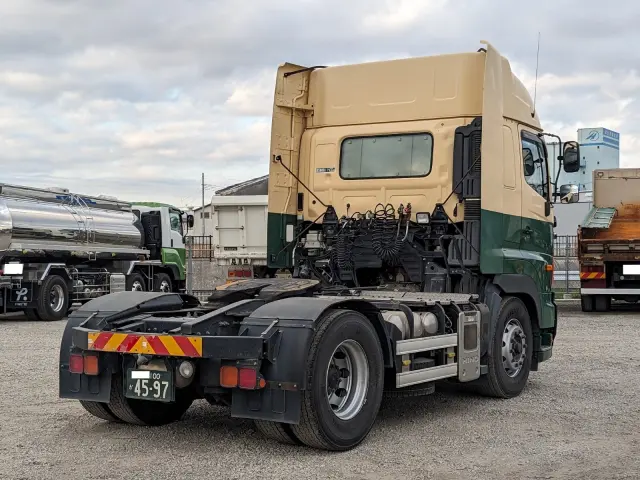 日野 プロフィア QPG-SH1EDDG(2WD)の写真4
