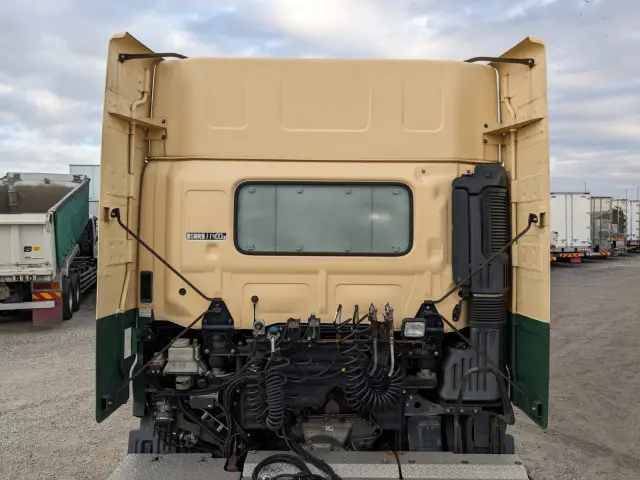 日野 プロフィア QPG-SH1EDDG(2WD)の写真16