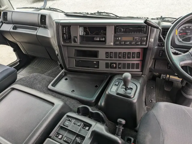 日野 プロフィア QPG-SH1EDDG(2WD)の写真28