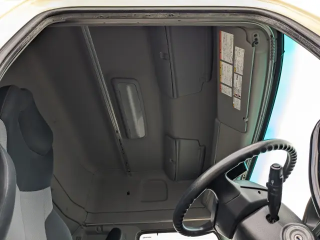 日野 プロフィア QPG-SH1EDDG(2WD)の写真31