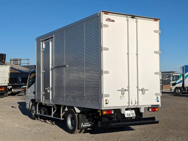 三菱 キャンター 2RG-FEAV0(2WD)の写真4