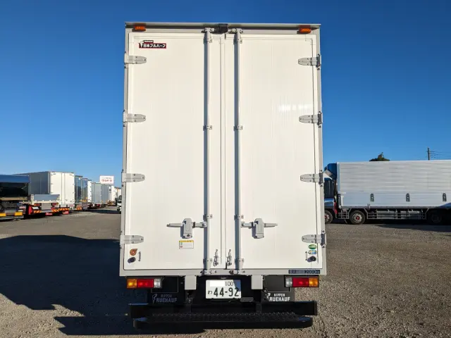 三菱 キャンター 2RG-FEAV0(2WD)の写真6