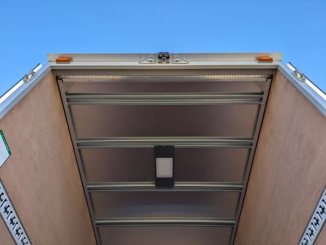 三菱 キャンター 2RG-FEAV0(2WD)の写真11