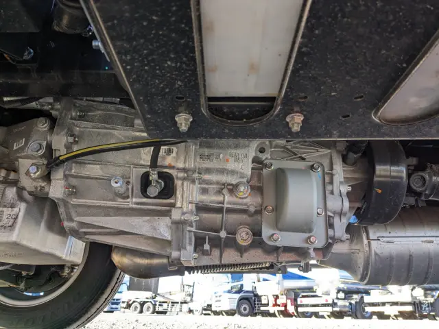 三菱 キャンター 2RG-FEAV0(2WD)の写真24