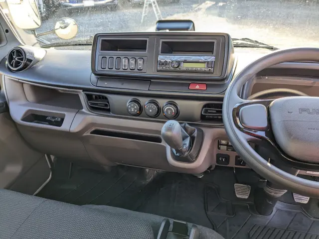 三菱 キャンター 2RG-FEAV0(2WD)の写真35