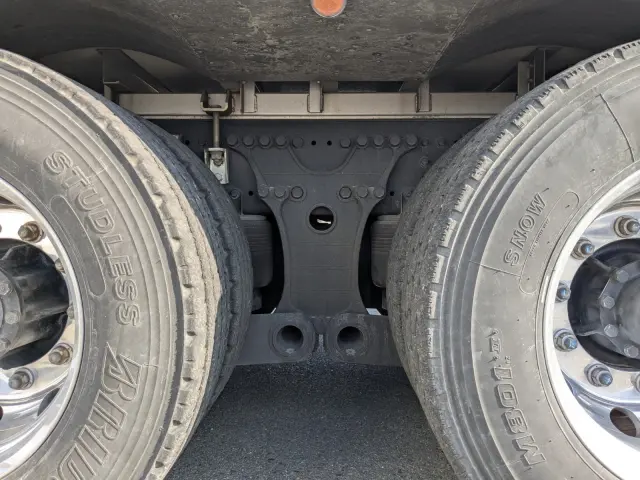 日野 プロフィア 2DG-FR1AHB(6x2)の写真12