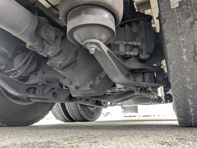 日野 プロフィア 2DG-FR1AHB(6x2)の写真13