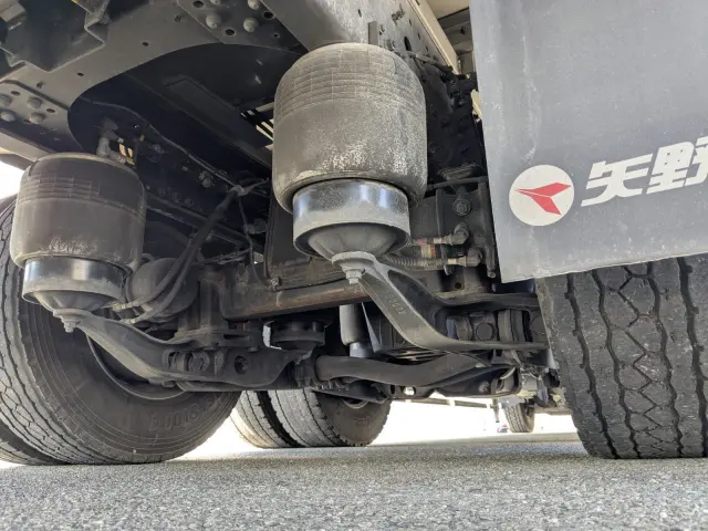 日野 プロフィア 2DG-FR1AHB(6x2)の写真18