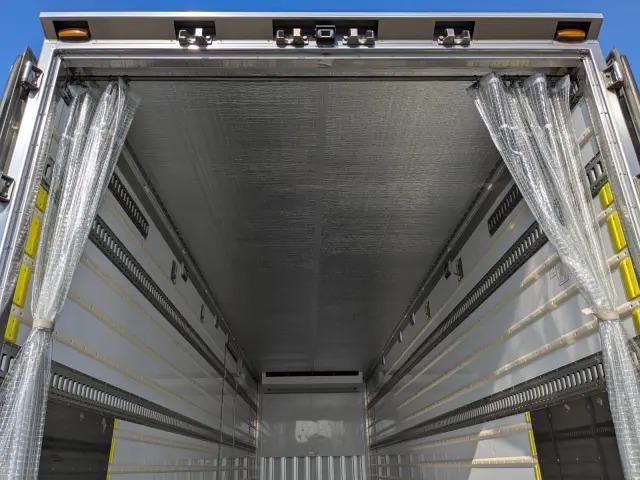 日野 プロフィア 2DG-FR1AHB(6x2)の写真22