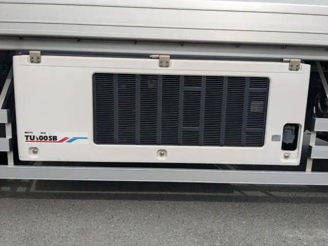 日野 プロフィア 2DG-FR1AHB(6x2)の写真32