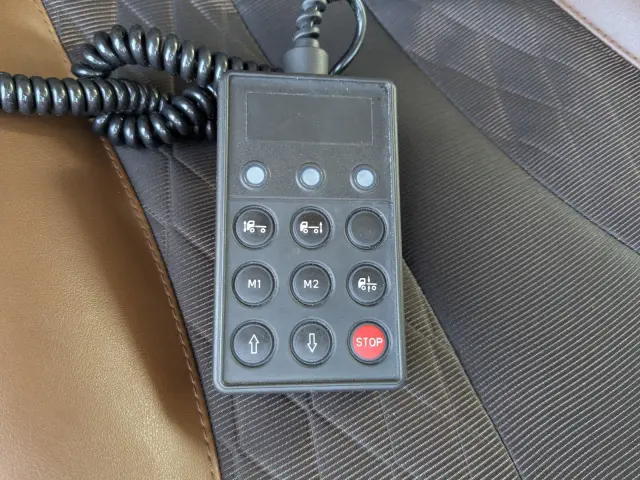 日野 プロフィア 2DG-FR1AHB(6x2)の写真38