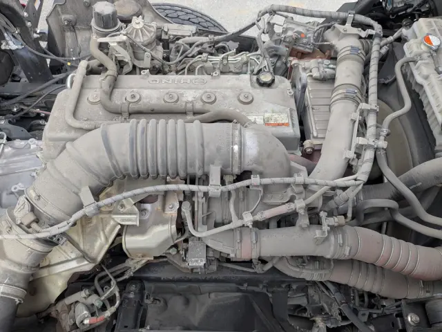 日野 プロフィア 2DG-FR1AHB(6x2)の写真43