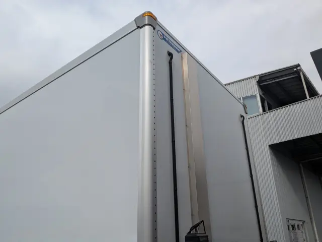 日野 プロフィア 2DG-FR1AHB(6x2)の写真44