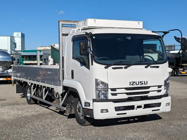 いすゞ フォワード 2RG-FRR90S2(2WD)の写真3