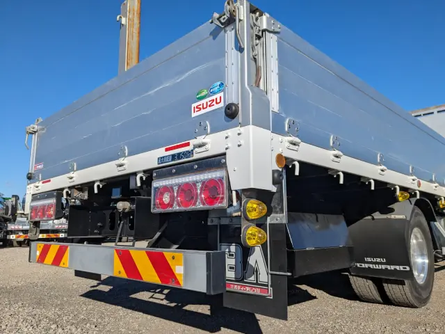 いすゞ フォワード 2RG-FRR90S2(2WD)の写真7