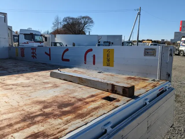 いすゞ フォワード 2RG-FRR90S2(2WD)の写真15