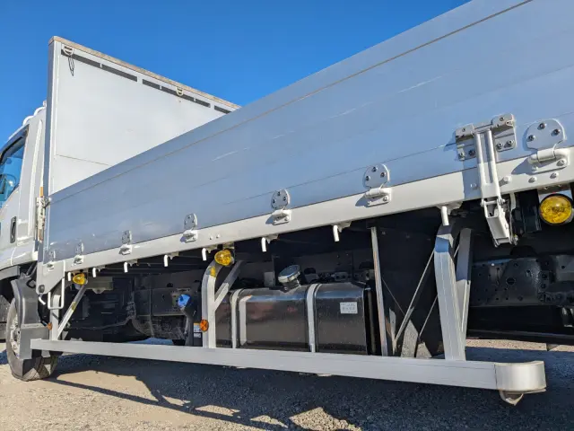 いすゞ フォワード 2RG-FRR90S2(2WD)の写真21