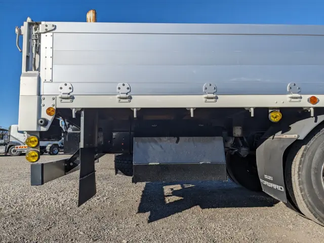 いすゞ フォワード 2RG-FRR90S2(2WD)の写真22