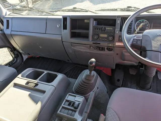 いすゞ フォワード 2RG-FRR90S2(2WD)の写真28
