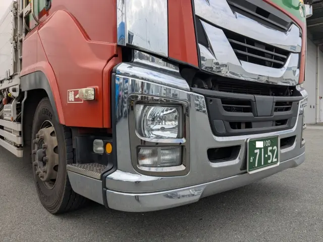 いすゞ ギガ QKG-CYL77B(6x2)の写真37