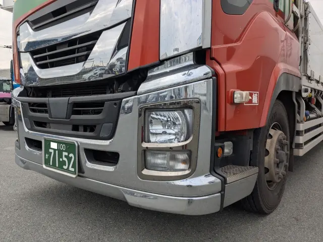 いすゞ ギガ QKG-CYL77B(6x2)の写真38