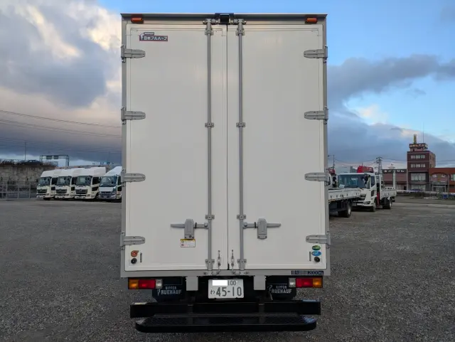 三菱 キャンター 2RG-FEAV0(2WD)の写真9