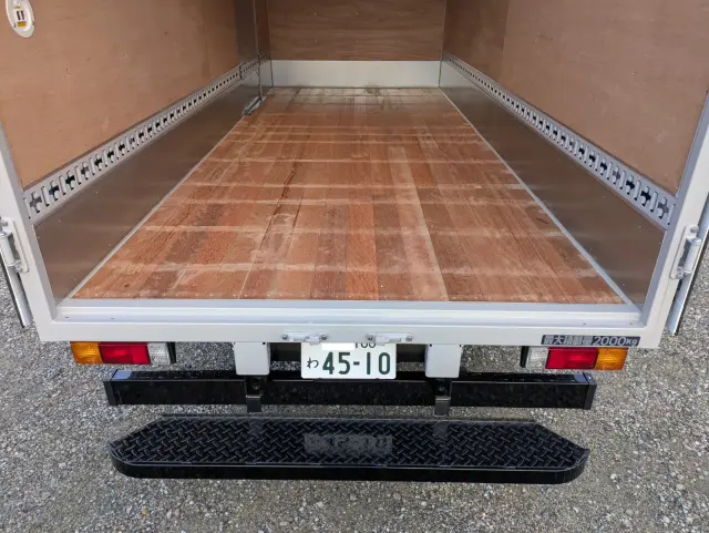 三菱 キャンター 2RG-FEAV0(2WD)の写真12