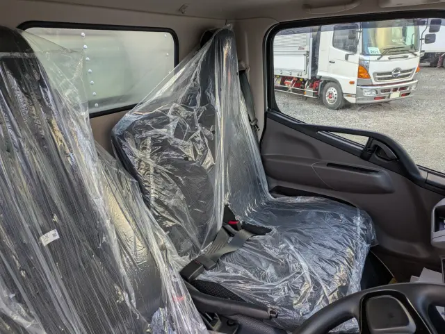 三菱 キャンター 2RG-FEAV0(2WD)の写真35