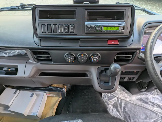 三菱 キャンター 2RG-FEAV0(2WD)の写真36